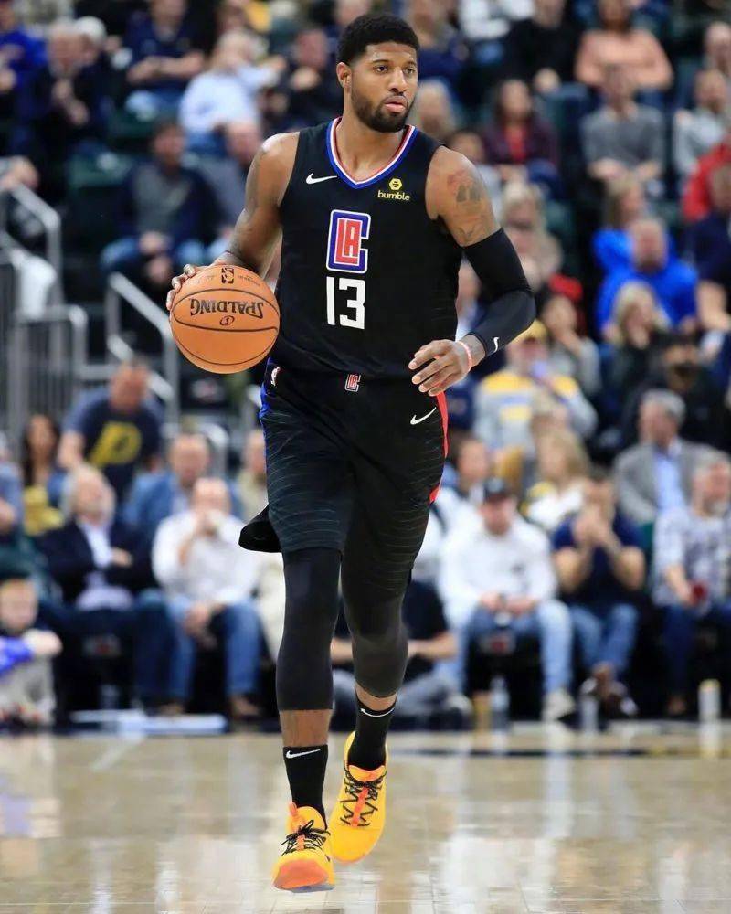 快船轻取步行者，莫里斯完成帽子戏法