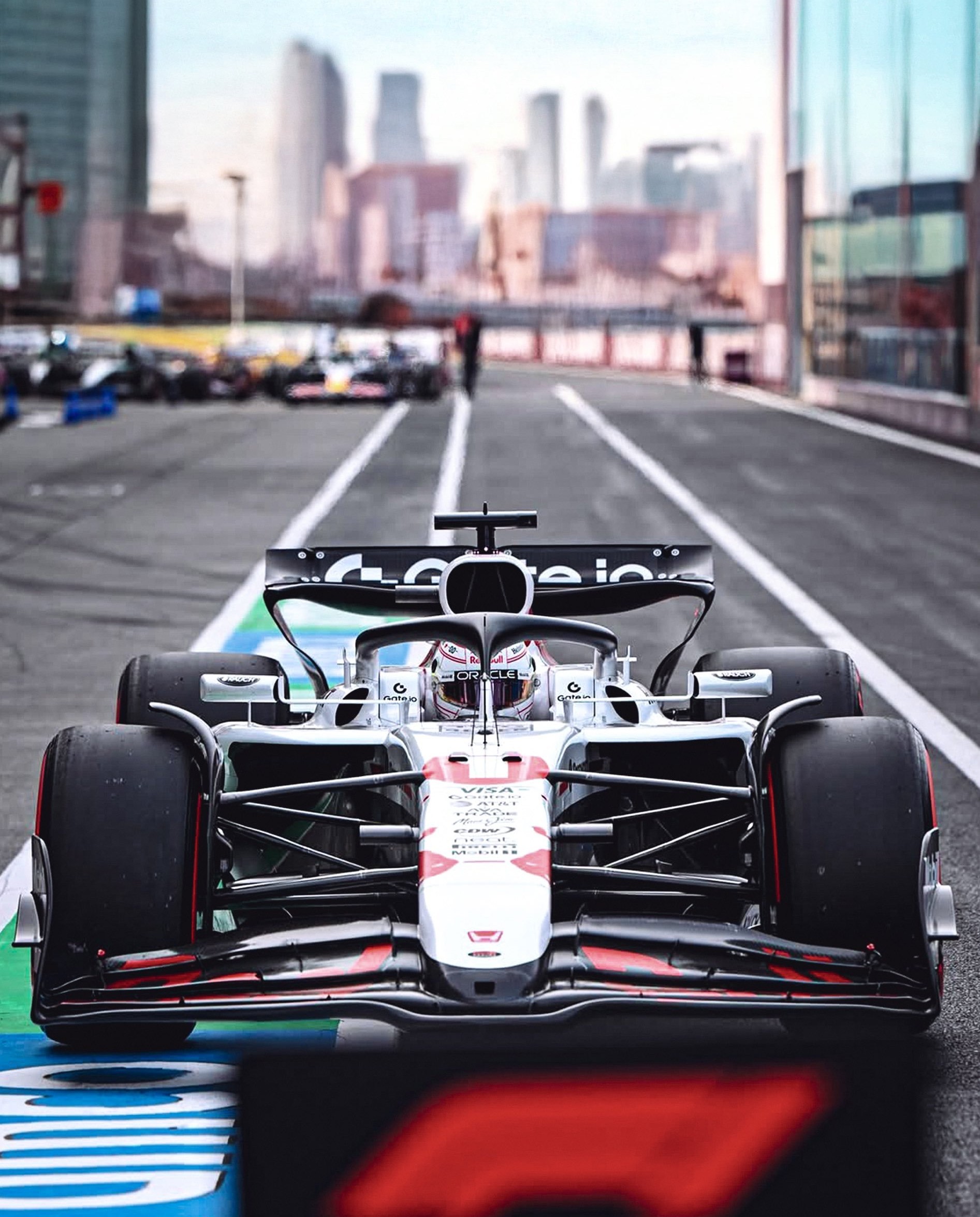 梅赛德斯碾压红牛车队,维斯塔潘状态火热 梅赛德斯碾压红牛车队,维斯塔潘状态火热