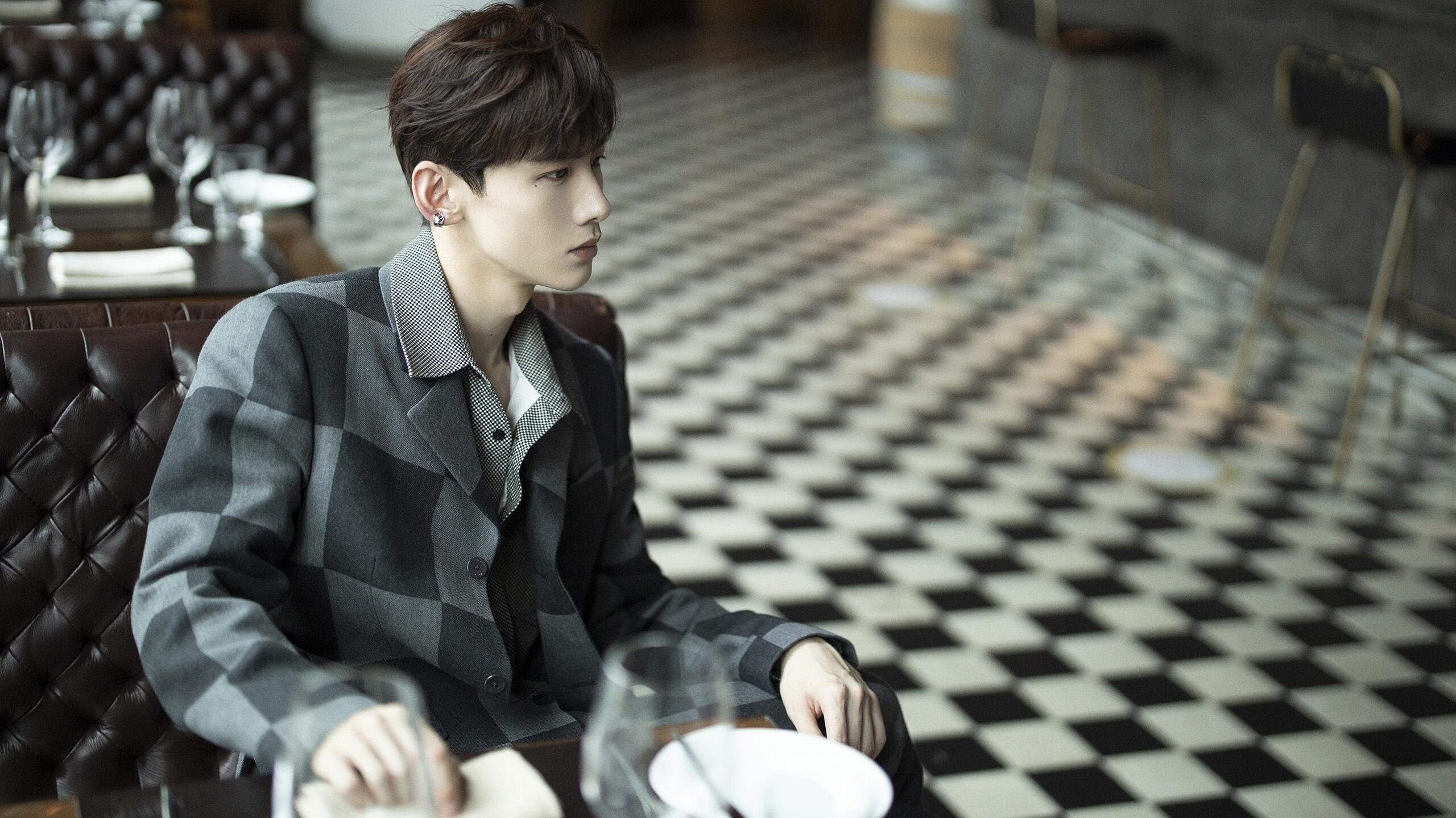 欧冠半决赛之夜，伦纳德的比赛是一篇关于完美的学术论文