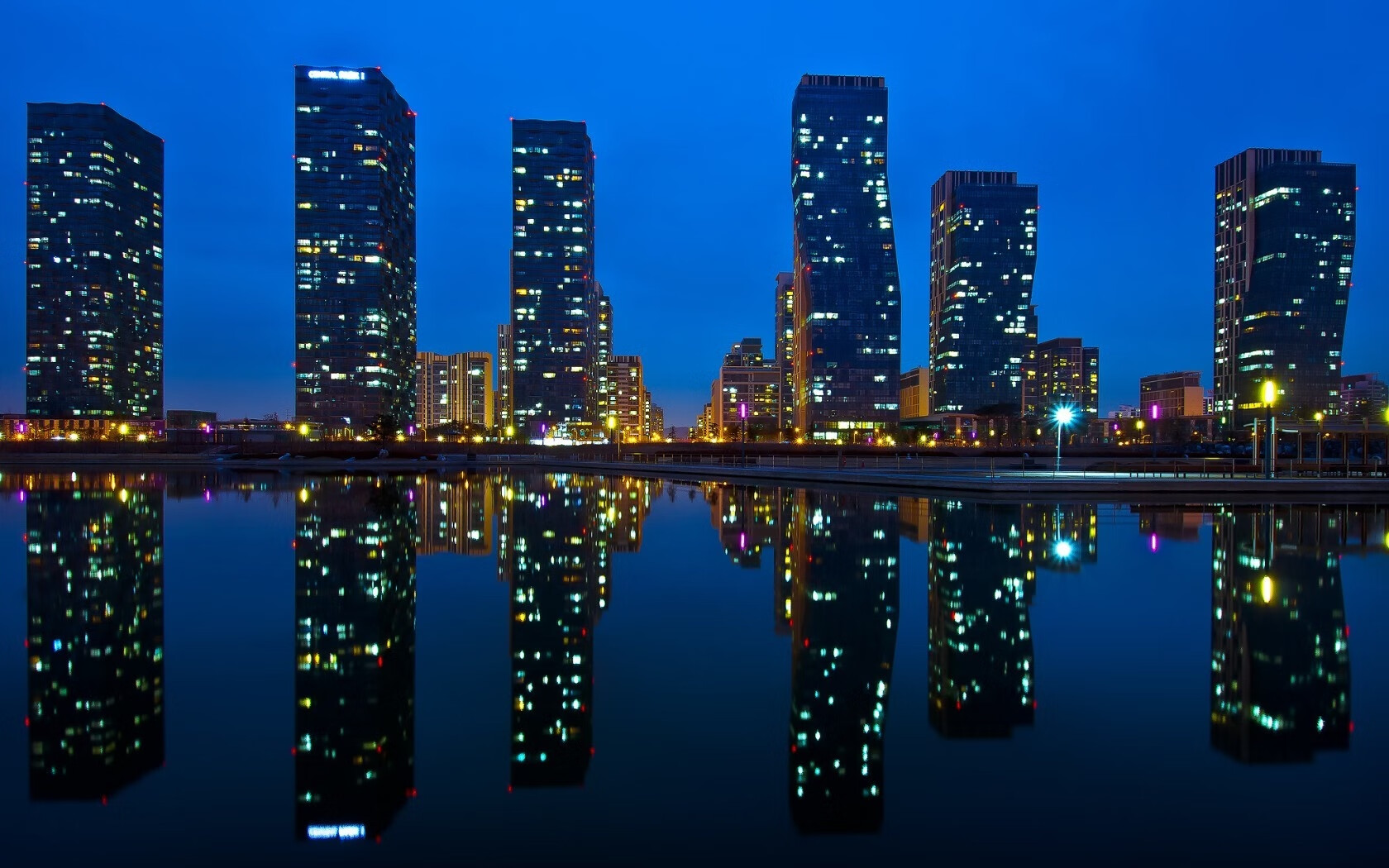 速度与高度的碰撞，F1街道赛焦点战中，山西队绝杀湖人引爆跨界狂潮