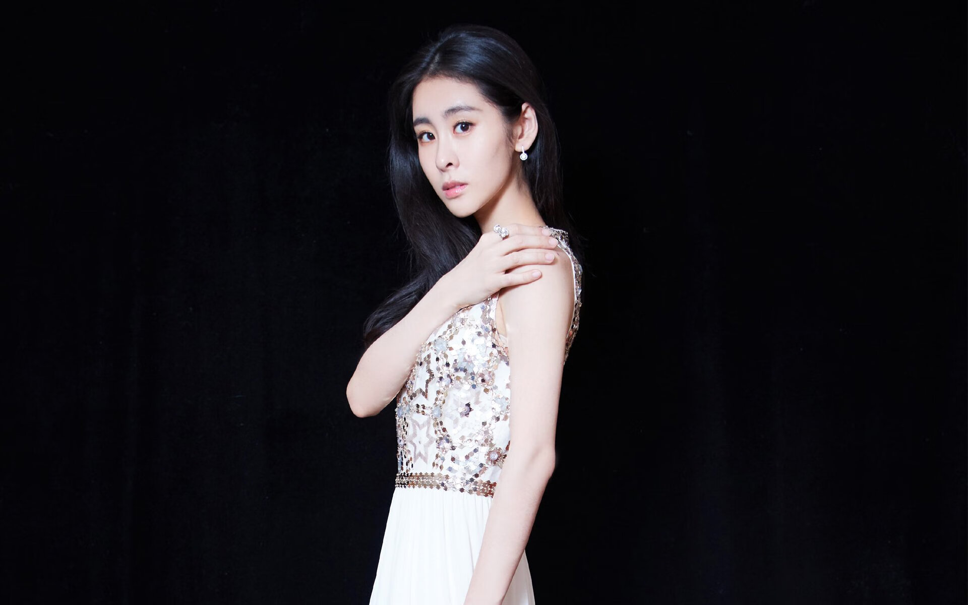 双向胜利,利拉德历史性数据助篮网力克独行侠