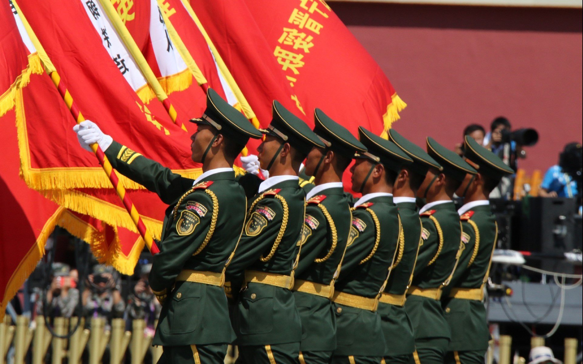 双核驱动钢铁防线，亚特兰大诠释现代足球的攻防转换艺术